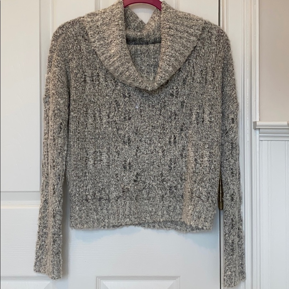 NWT! Turtleneck Sweater